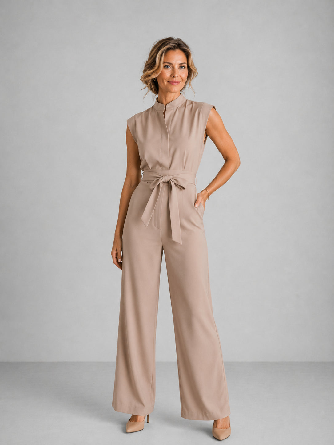 Jumpsuit elegante con cintura da annodare
