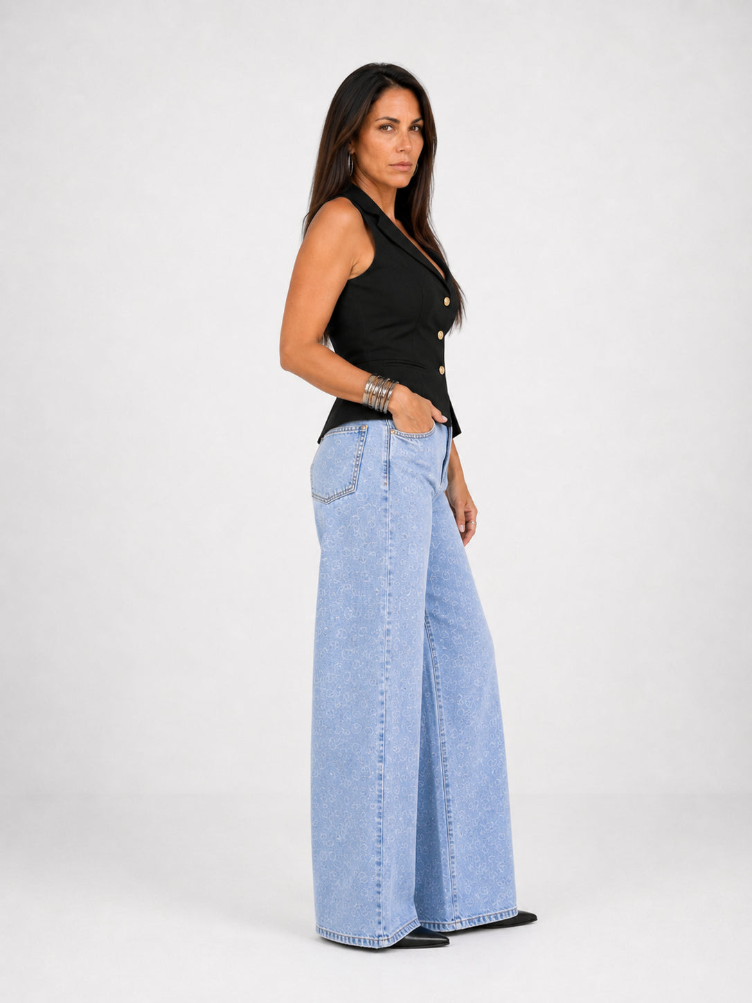 Jeans a vita alta con cuori brillanti