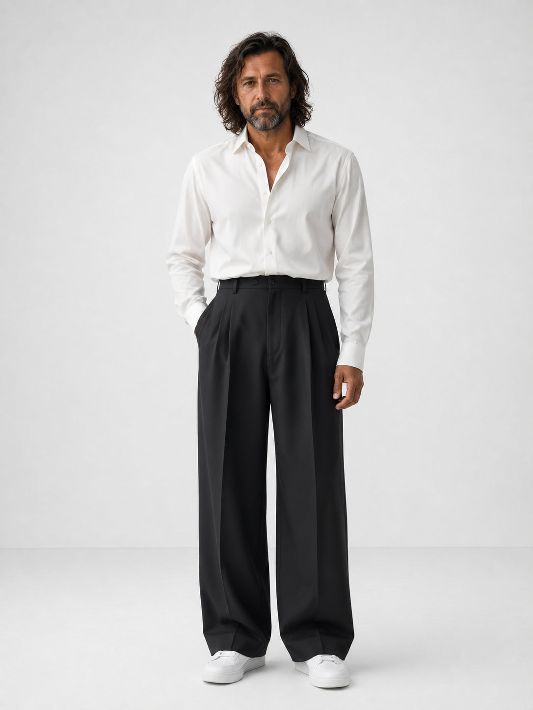 Pantaloni ampi con pinces