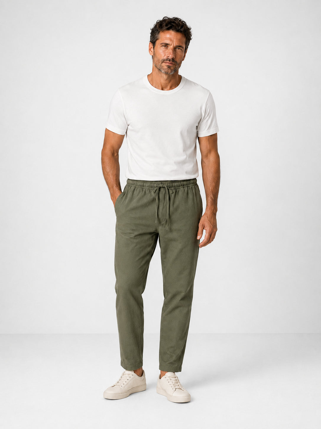 Pantaloni in lino con vita elasticizzata