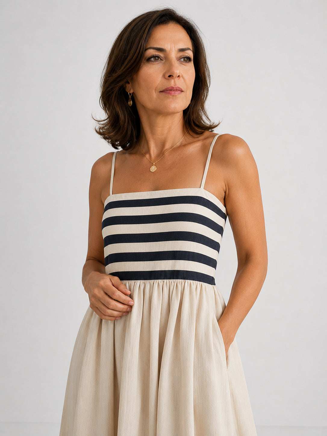 Vestito lungo a righe con spalline