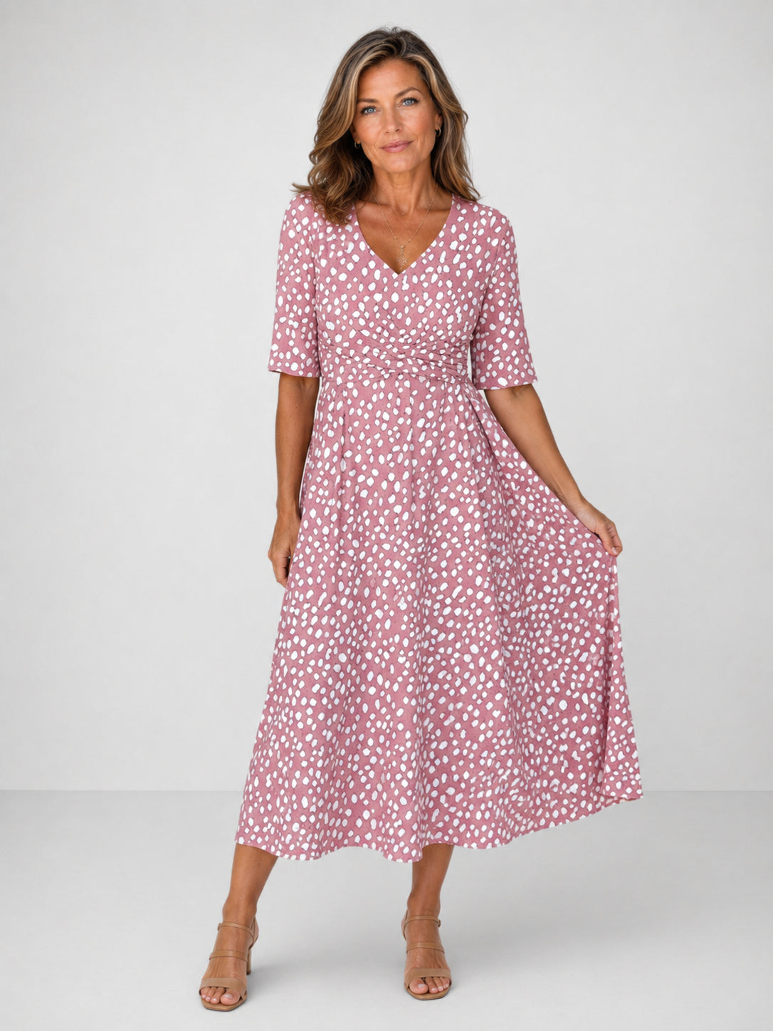 Vestito midi a maniche corte con vita incrociata