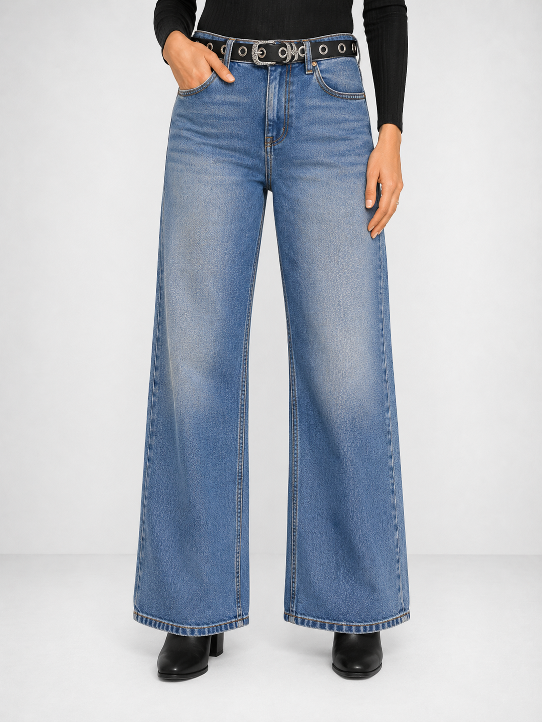 Pantalon vaquero con pierna amplia