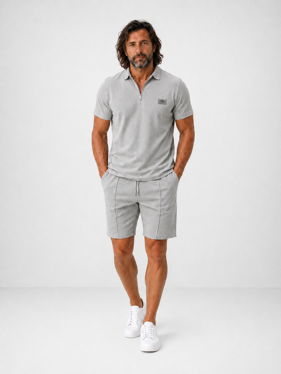 Conjunto polo con cremallera y bermuda a juego