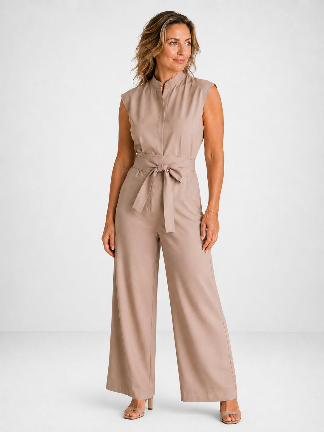 Jumpsuit elegante con cintura da annodare