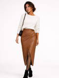 Falda midi efecto piel