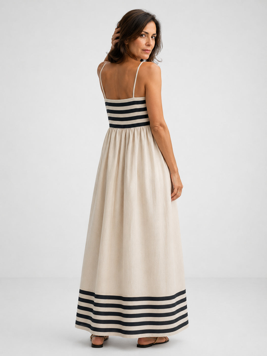 Vestito lungo a righe con spalline