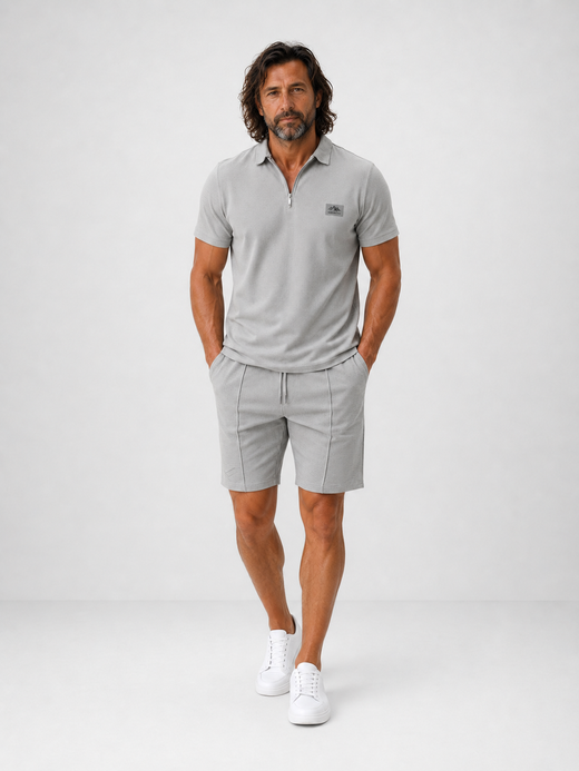 Conjunto polo con cremallera y bermuda a juego