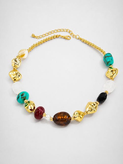 Collar de Piedras y Cuentas Doradas