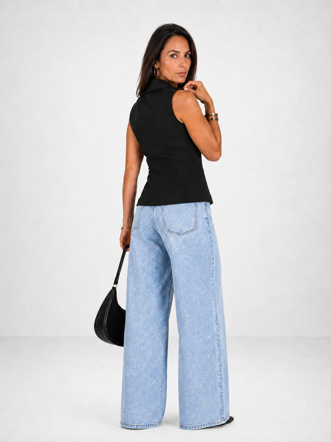 Jeans de tiro alto con corazones brillantes