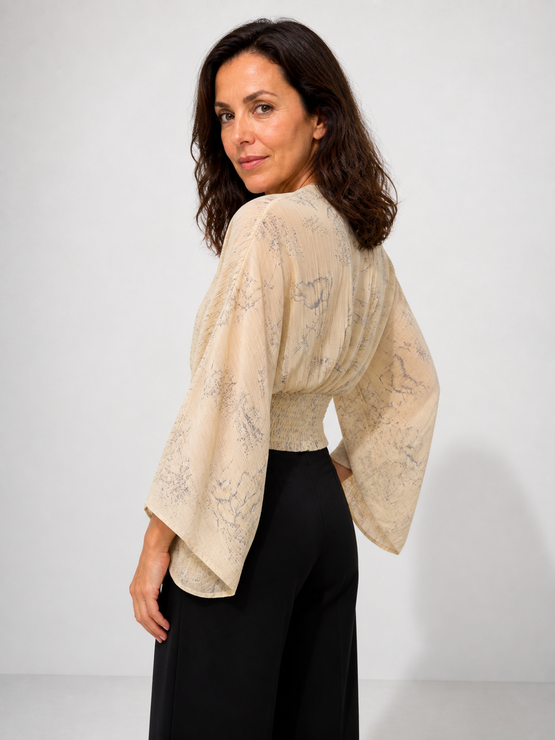 Blusa Odessa de Manga Capa